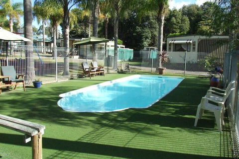Shady Willows Holiday Park & YHA - Perths Hotel 2