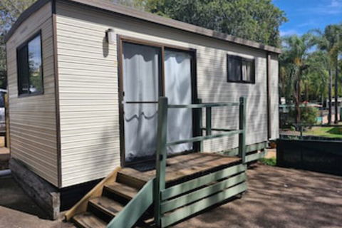 Shady Willows Holiday Park & YHA - Perths Hotel 0