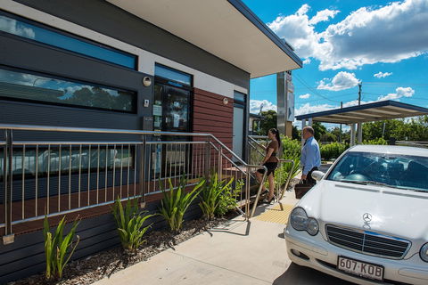 Room Motels Kingaroy - Perths Hotel 1