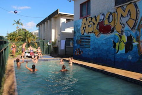 Asylum Cairns Hostel - Perths Hotel 0
