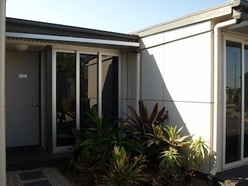 Smart Stayzzz Inns Clermont - Perths Hotel 3