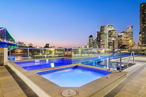 AAB Apartments Brisbane CBD - Perths Hotel 2