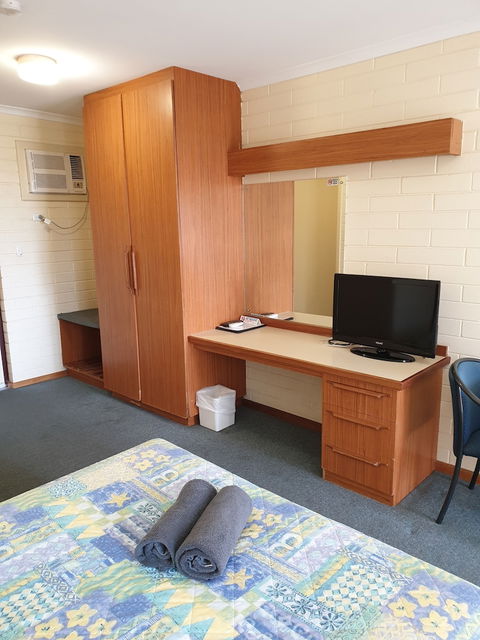 Lacepede Bay Motel - Perths Hotel 4