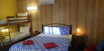 Summer's Rest Units - Perths Hotel 2