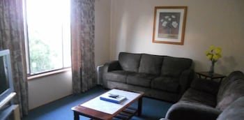 Summer's Rest Units - Perths Hotel 1