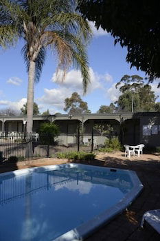 The Hermitage Motel - Perths Hotel 1