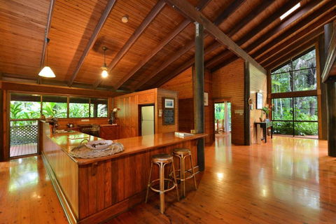 Wait A While Daintree - Perths Hotel 4