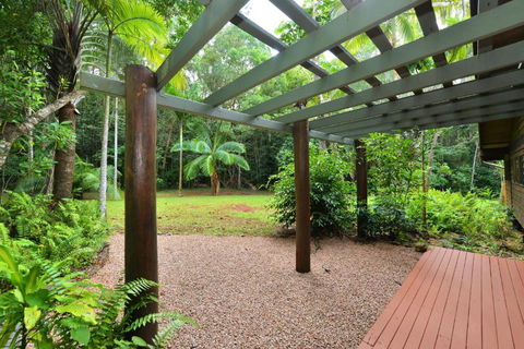 Wait A While Daintree - Perths Hotel 6
