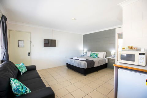 Banjo Paterson Motor Inn - Perths Hotel 3