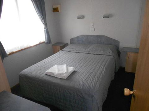 Wagga Wagga Beach Caravan Park - Perths Hotel 5
