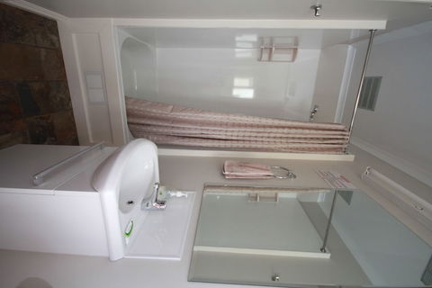 Seaforth Holiday Units - Perths Hotel 2