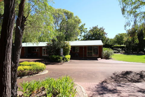 Margaret River Tourist Park - Perths Hotel 2