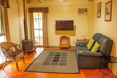 Kalimna Woods Cottages - Perths Hotel 7