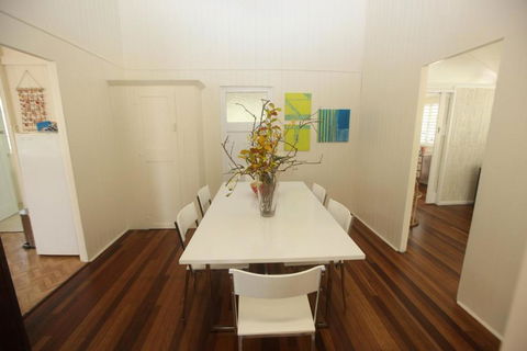 Daggoombah Holiday Home Magnetic Island - Perths Hotel 5