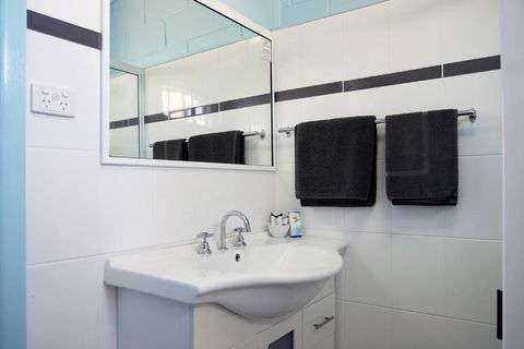 Artesian Motor Inn - Perths Hotel 3