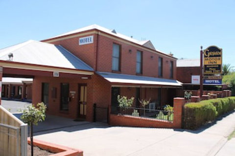 Bendigo Goldfields Motor Inn - Perths Hotel 0
