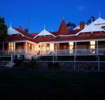 Laurelville - Perths Hotel