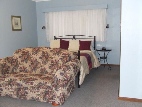 Beachport Motor Inn - Perths Hotel 2