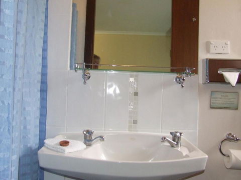 Beachport Motor Inn - Perths Hotel 6
