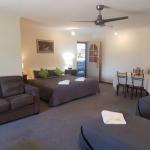 Beachport Motor Inn - Perths Hotel 1