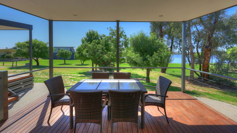 Tasman Holiday Parks - Lake Mulwala - Perths Hotel 3