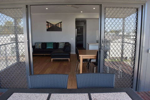 Tasman Holiday Parks - Lake Mulwala - Perths Hotel 4