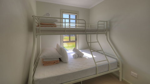 Tasman Holiday Parks - Lake Mulwala - Perths Hotel 6