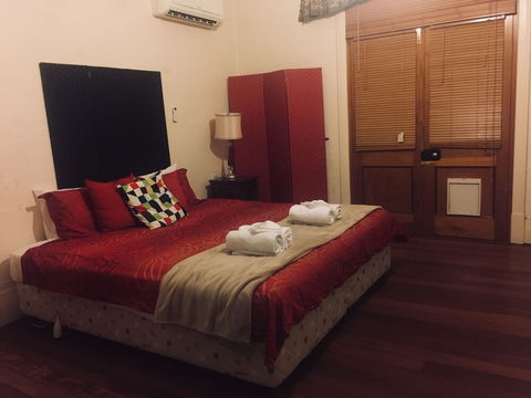 Barossa Dreams - Perths Hotel 5
