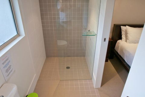 Ngaalgan - Perths Hotel 0
