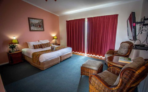 Eagle Heights Mountain Hotel - Perths Hotel 0