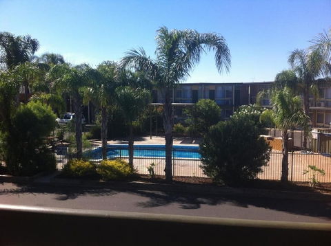 Westland Hotel Motel - Perths Hotel 4