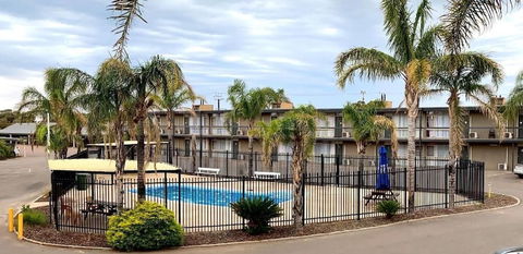 Westland Hotel Motel - Perths Hotel 3