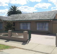 On The McIvor - Perths Hotel