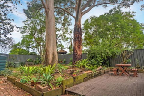 The Pines Bed & Breakfast - Perths Hotel 0