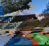 Golden Reef Motor Inn - Perths Hotel