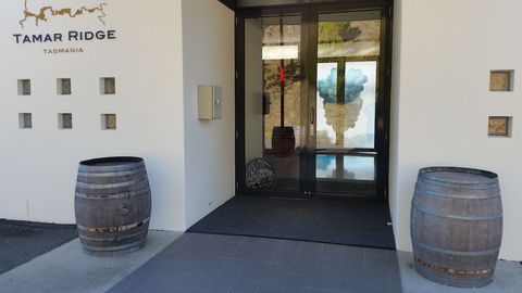 Armalong Winery Chalets - Perths Hotel 0