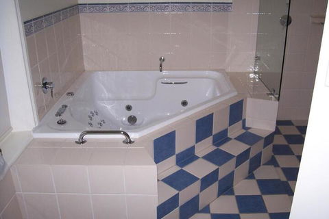 MacDonnell House Naracoorte - Perths Hotel 5