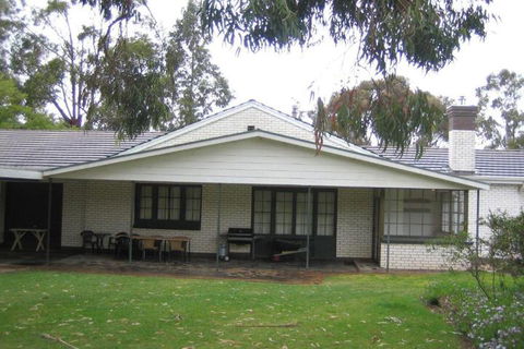 Pinkerton Hill Naracoorte - Perths Hotel 4