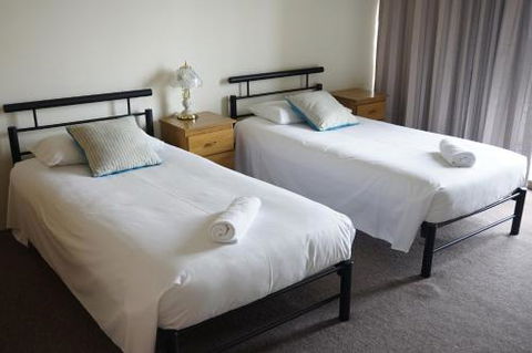 Accommodation Portland Victoria - Perths Hotel 6