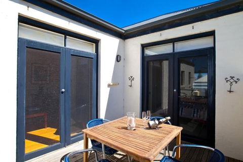 Port Boutique Accommodation - Perths Hotel 6