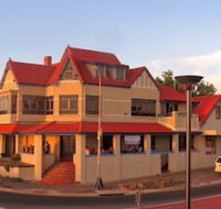 McCloud House - Perths Hotel