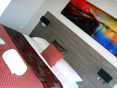 A Raceview Motor Inn - Perths Hotel 2