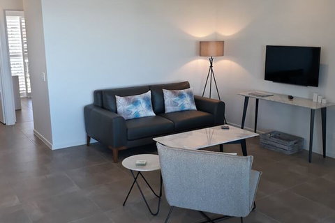 Pandanus Coolum Beach - Perths Hotel 7