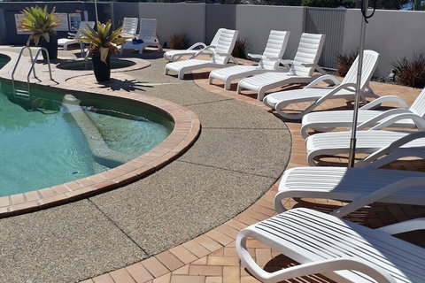 Pandanus Coolum Beach - Perths Hotel 2