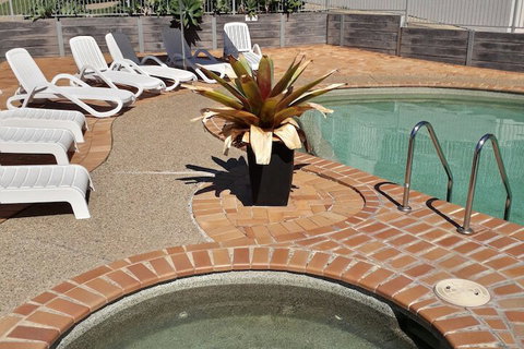 Pandanus Coolum Beach - Perths Hotel 1