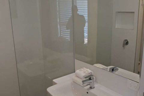 Pandanus Coolum Beach - Perths Hotel 6