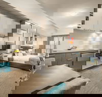 Hudson Berrimah - Perths Hotel