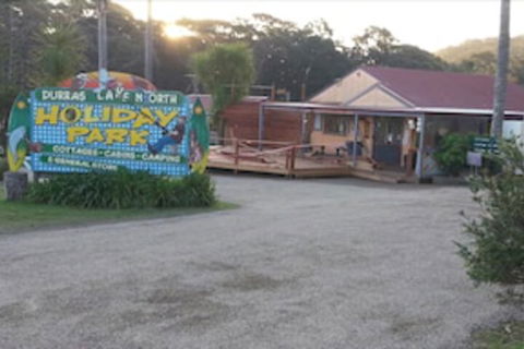 Durras Lake North Holiday Park - Perths Hotel 1