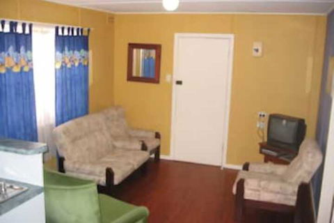 Durras Lake North Holiday Park - Perths Hotel 3