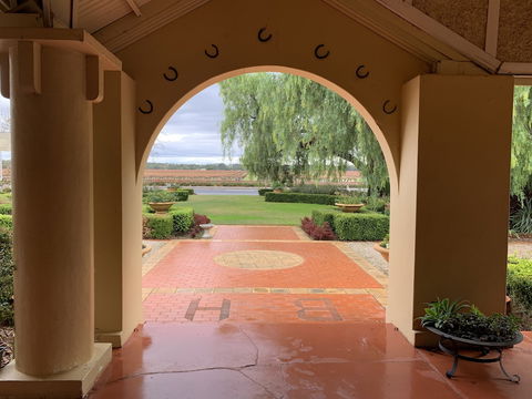 Barossa House - Perths Hotel 3